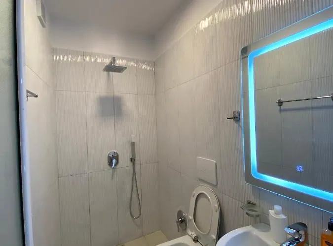 Akropoli 3* Tirana